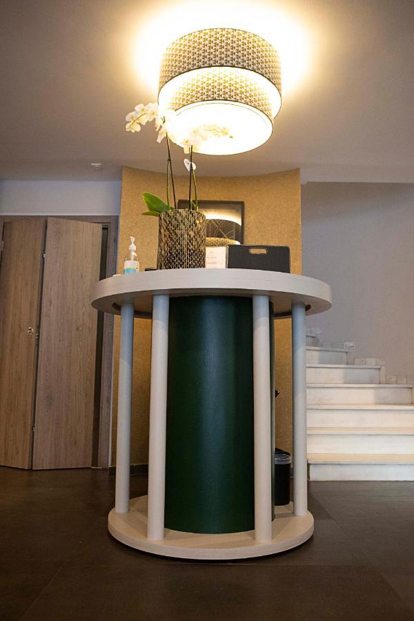 Falireon Hotel アテネ エクステリア 写真